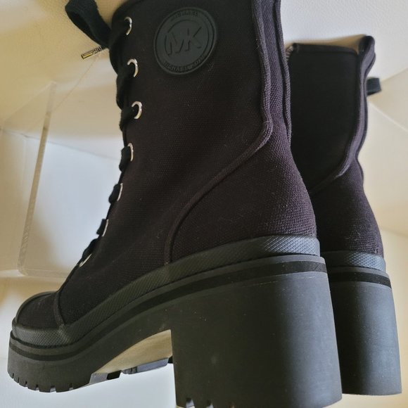 MICHAEL KORS COREY CANVAS COMBAT BOOT( BLACK ) - Picture 14 of 16